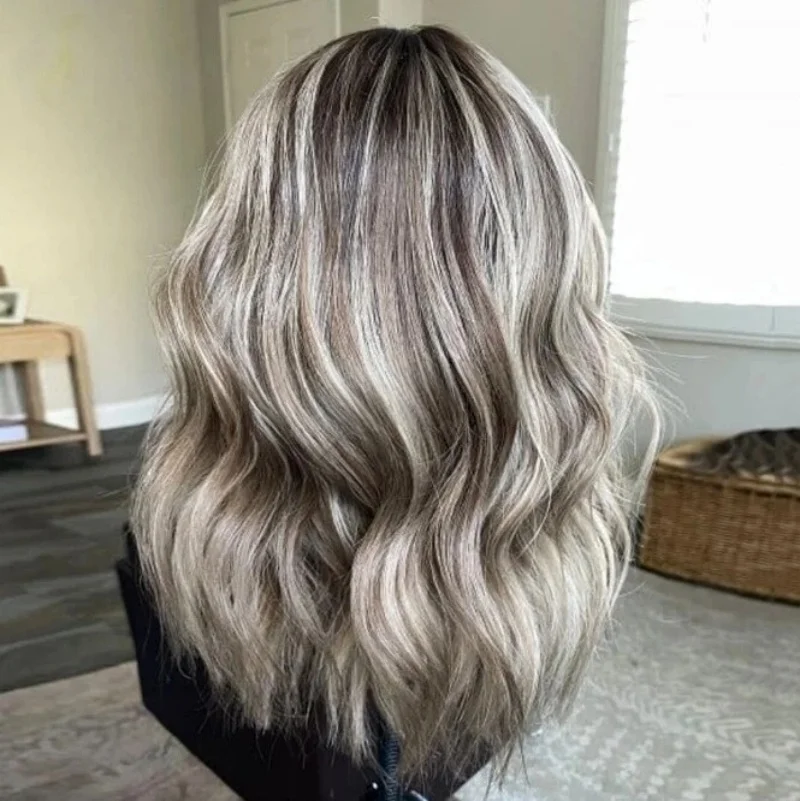 

Пепельно-платиновый блондин Синтетические парики спереди Длинные глубокие волны Женский парик Предварительно выщипанные натуральные волосы Парик с кружевным верхом Косплей Б/у