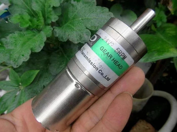 

High quality geared motor three-stage planetary gear slow speed high torque DC motor 24V 2.5 rpm