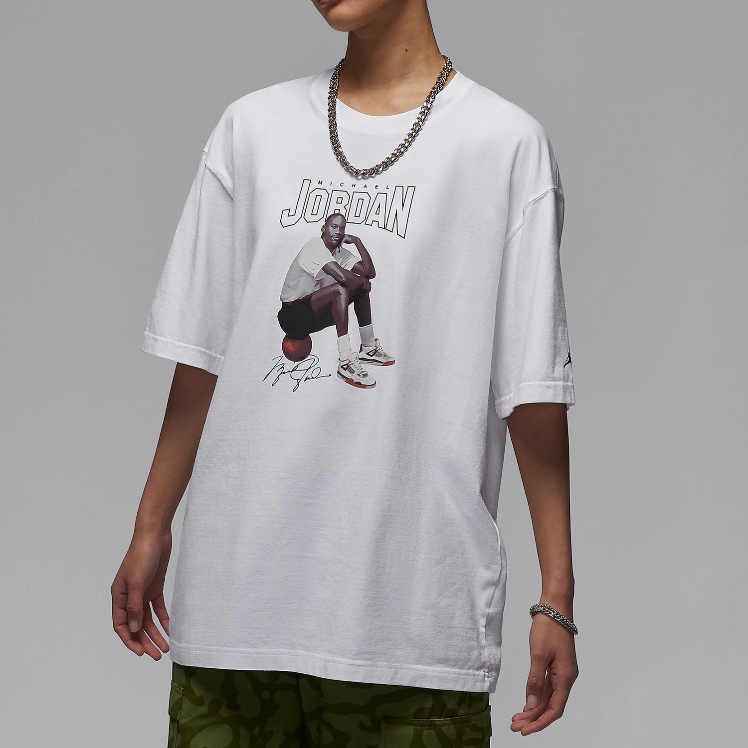 

Nike genuine genuine JORDAN Women's OVERSIZE Style Printed Short Sleeve T-Shirt FN5704-100