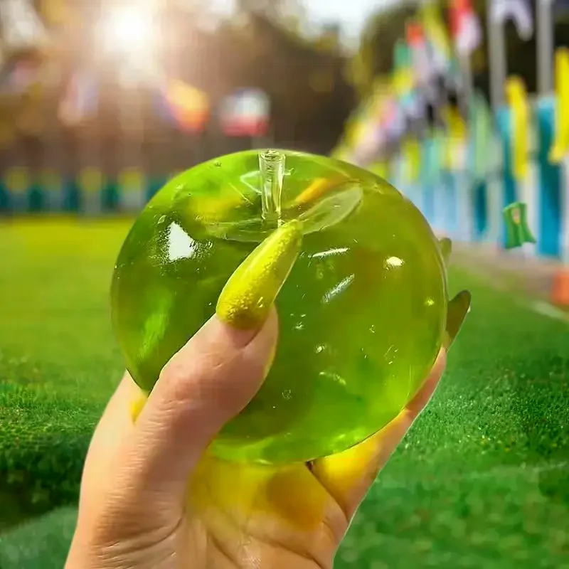 Боевой стресс и гнев с помощью этой игрушки для сжимания зеленого яблока, эффективный предмет для друзей.