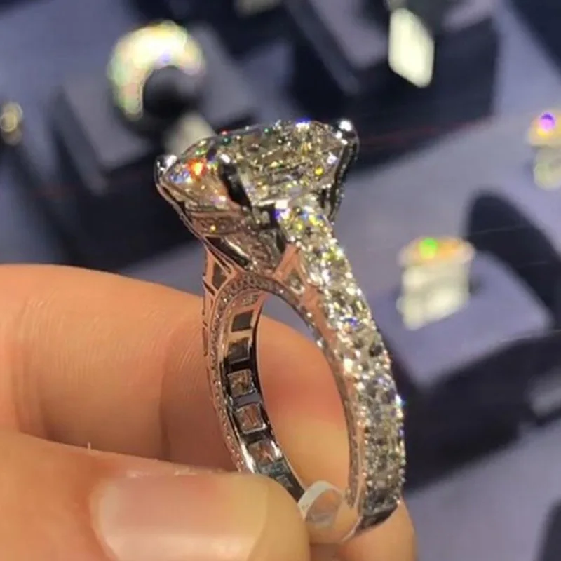 2023 New 925 Sterling Silver Fashion Luxury Diamond Ring Creative Geometric Type Engagement Wedding Ring