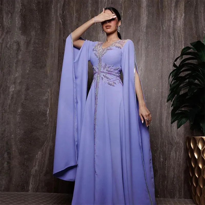 Eleganti abiti da sera arabi Dubai con scollo a v e perline abito da sera da donna in cristallo di raso con maniche divise