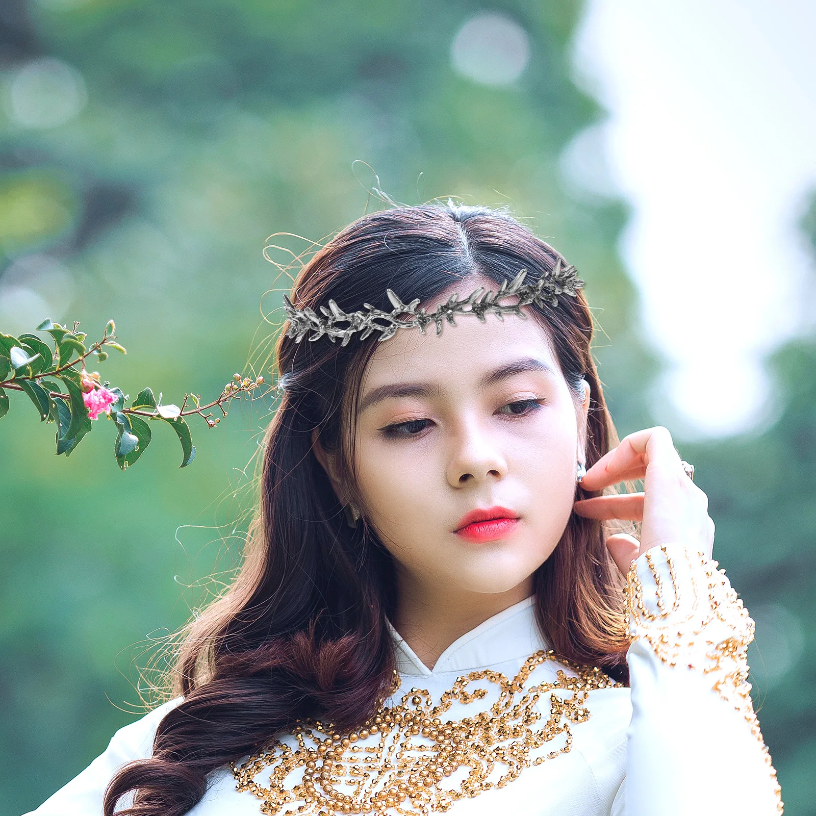 

Crown Hair Accessory Wedding Tiaras Accessories Girl Crowns for Women Girls Metal Bride Sturdy Materials Classic Color Long Term