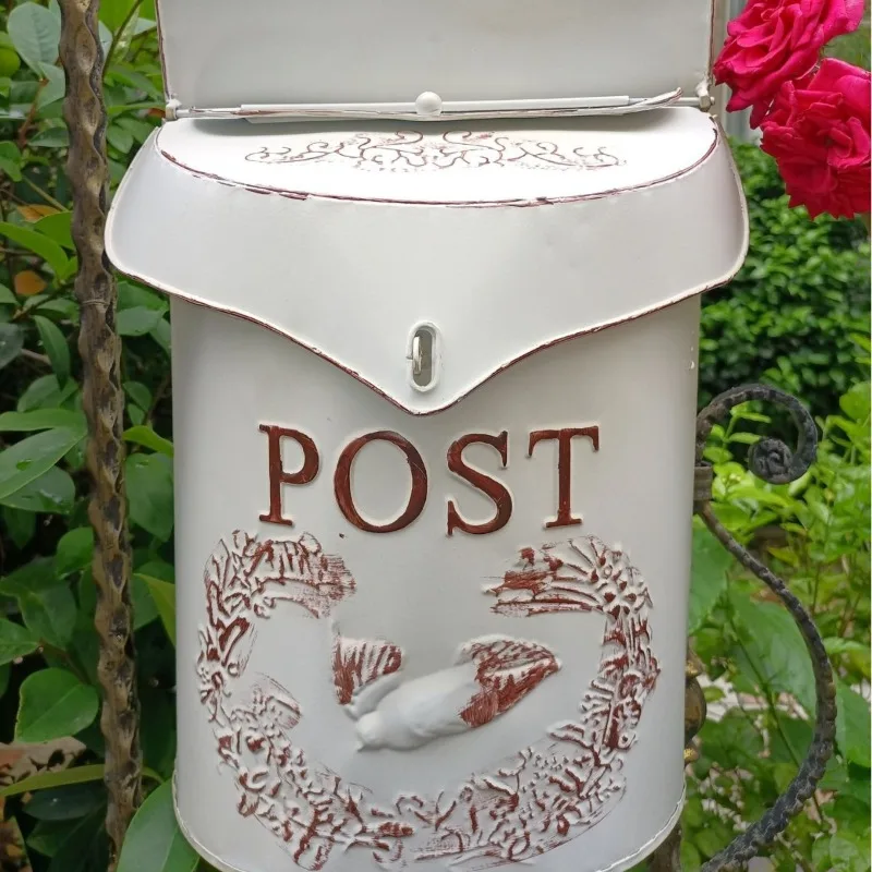 

Vintage Wall-Mounted Iron Mailbox, Rustic Floral Box, Retro Embossed Hanging Garden Decor, Outdoor Villa Wall Letter Box