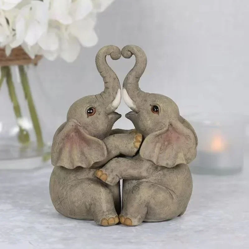 Creative Love Animal Hug Statue Resin Crafts Elephant Couple Hug Statue Wedding Anniversary Gift Birthday Home Decor
