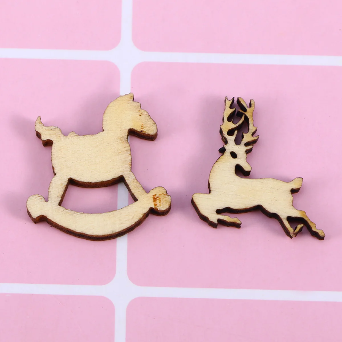 

100pcs Wooden Christmas Pendant Diy Hanging Decor For Tree Home Festival Xmas Ornament Craft Sewing Accessory Wood Slice