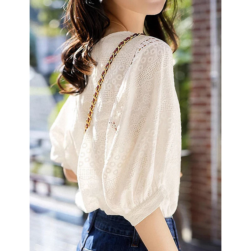 Fashion O-Neck Solid Color Embroidery Hollow Out Blouses Female Clothing 2024 Summer New Loose All-match Tops Sweet Shirts
