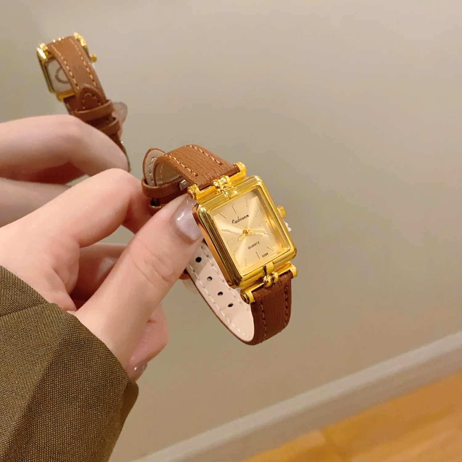 عادية رقيقة حزام من الجلد النساء الساعات المألوف ساحة الهاتفي ساعة كوارتز السيدات ساعات المعصم الإناث ساعة هدية Reloj Mujer