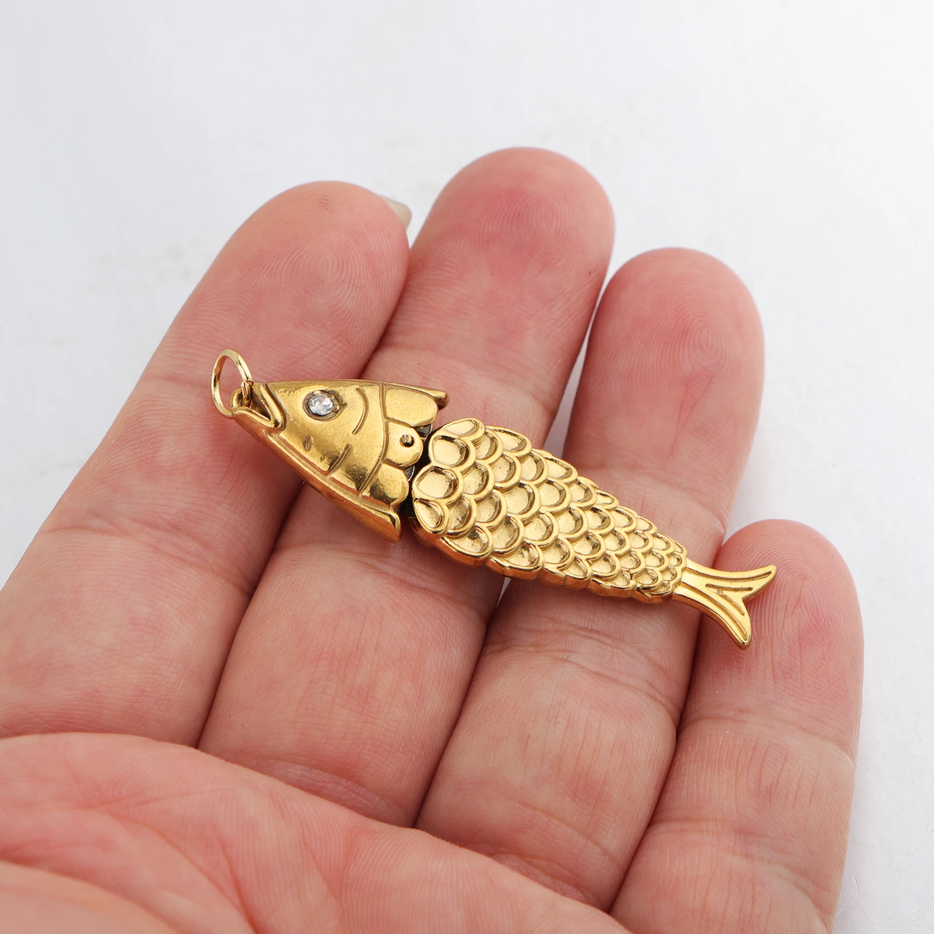 10pcs/lot Stainless Steel Fish Charms Eyes with Diamonds Gold Color Sardine Pendant for DIY Jewelry Making Accessories Wholesale