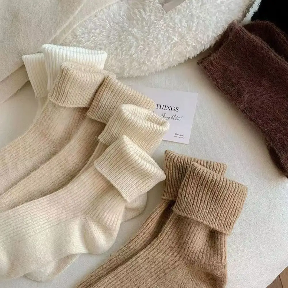 عارضة الكشمير غامض جوارب من الصوف. الحرارية بلون منتصف أنبوب الجوارب سميكة الشتاء الدافئة المخملية الجوارب للنساء