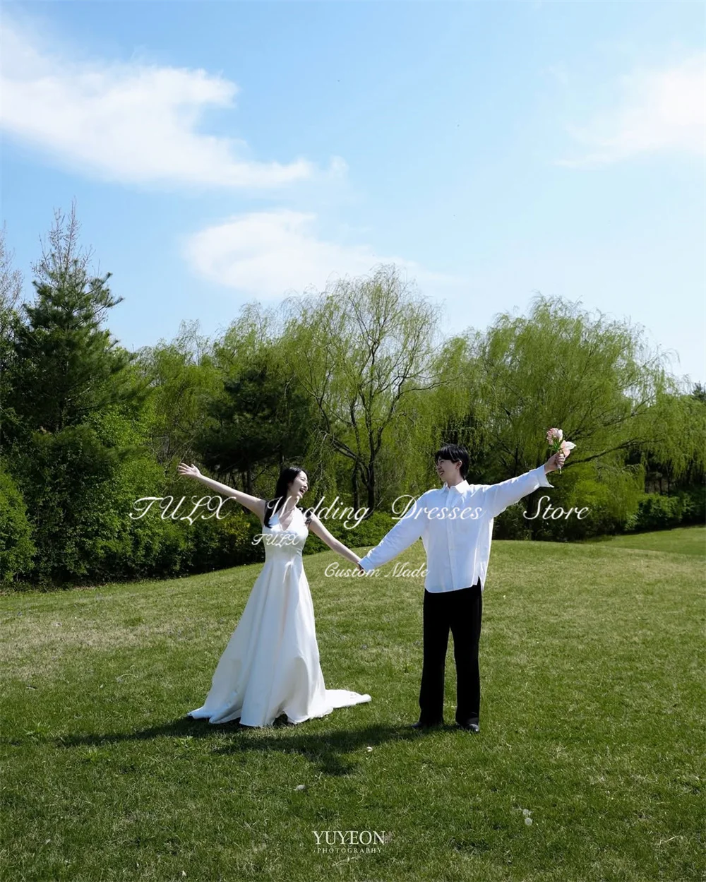 TULX Elegante ivoorkleurige satijnen trouwjurk Korea Fotoshoot V-hals Mouwloos korset Bruidsjurken Vloerlengte ienia Singapur Özelleştirilmiş