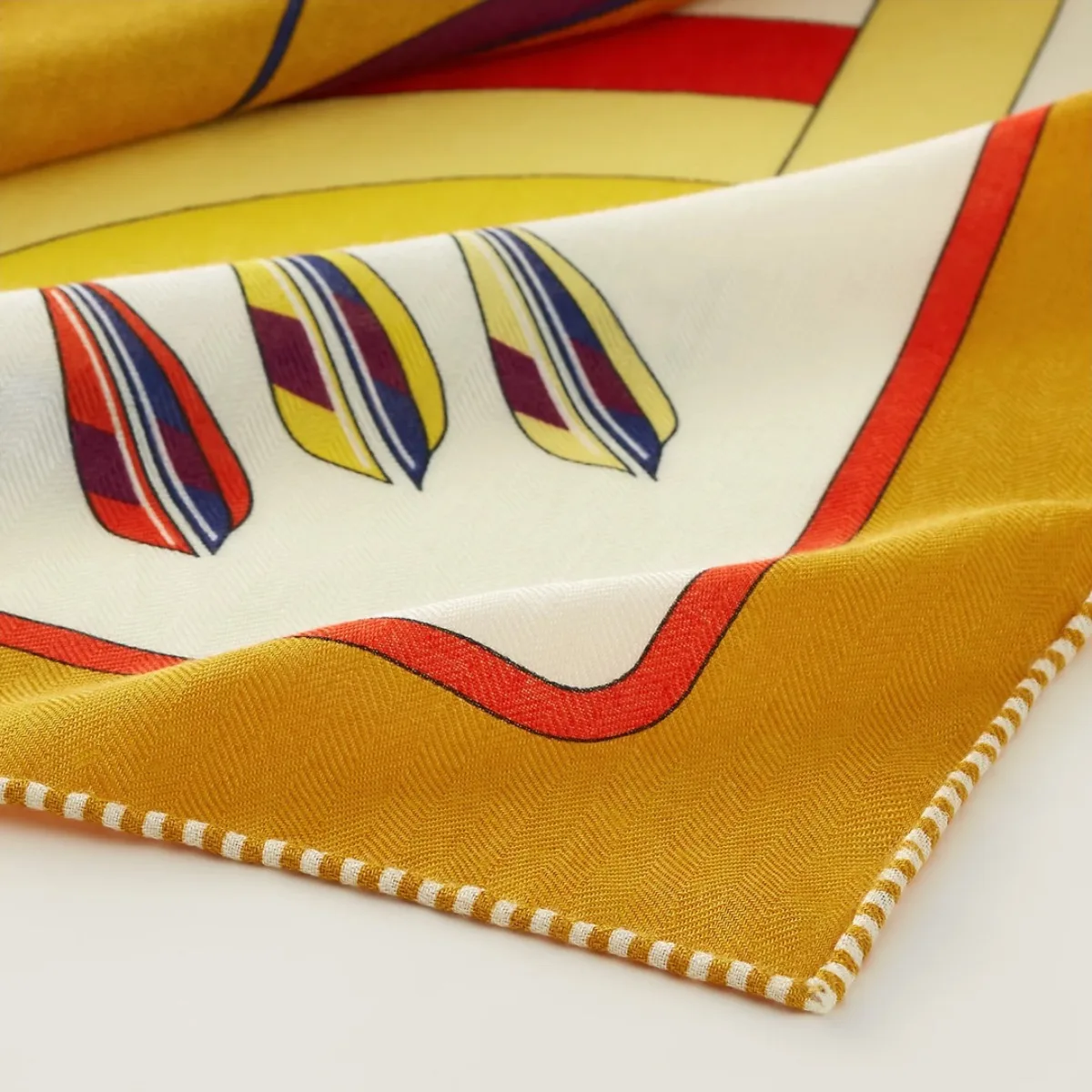 Sciarpa triangolare moderna in velluto con fibbia, classica sciarpa in misto cashmere e seta, abito da sera con scialle a doppia faccia, ufficio da viaggio