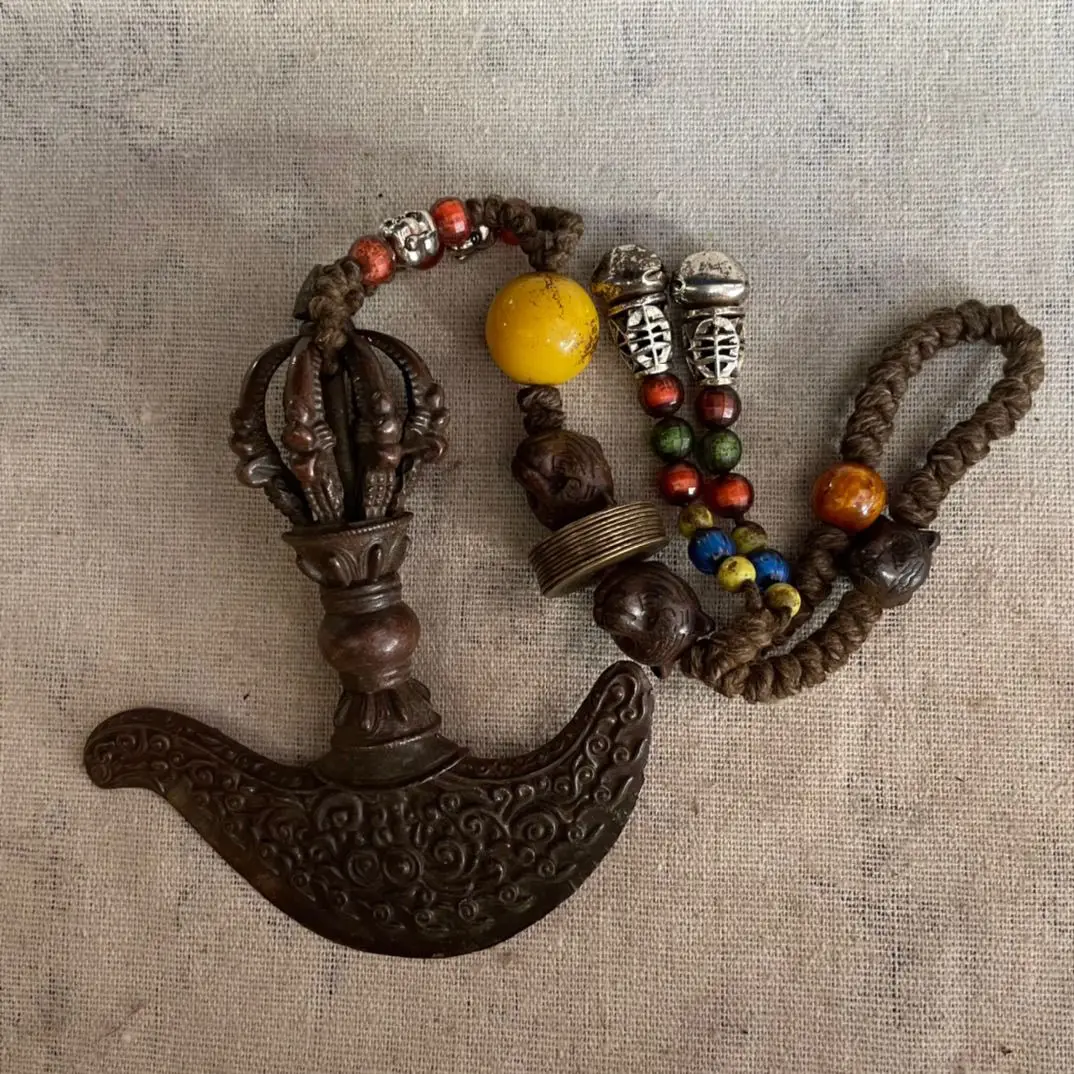 Antique Miscellaneous Collection Antique Demon Faucet Magic Artifact, Handlebar Ornament