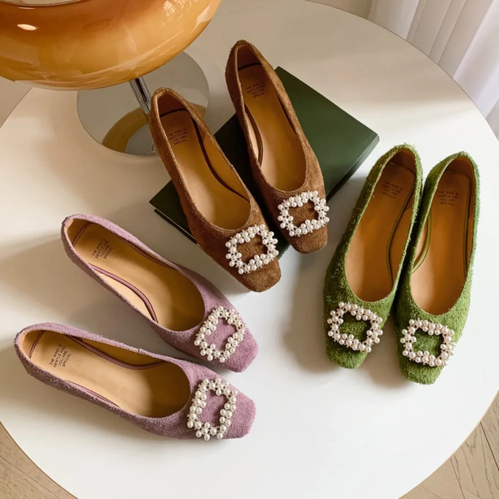 2025 ヴィンテージスタイルの女性のスクエアトゥスリッポンフラットスエードローブロックヒールメリージェーンパンプス春パールバックルコンフォートカジュアルシューズ