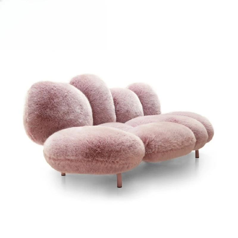 Sofa w stylu kremowego wiatru