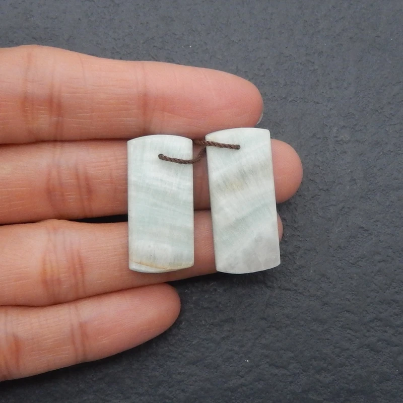 

Natural Stone Hemimorphite Earring Beads Elegant Jewelry Accessory for Women 29x13x3mm 6.3g