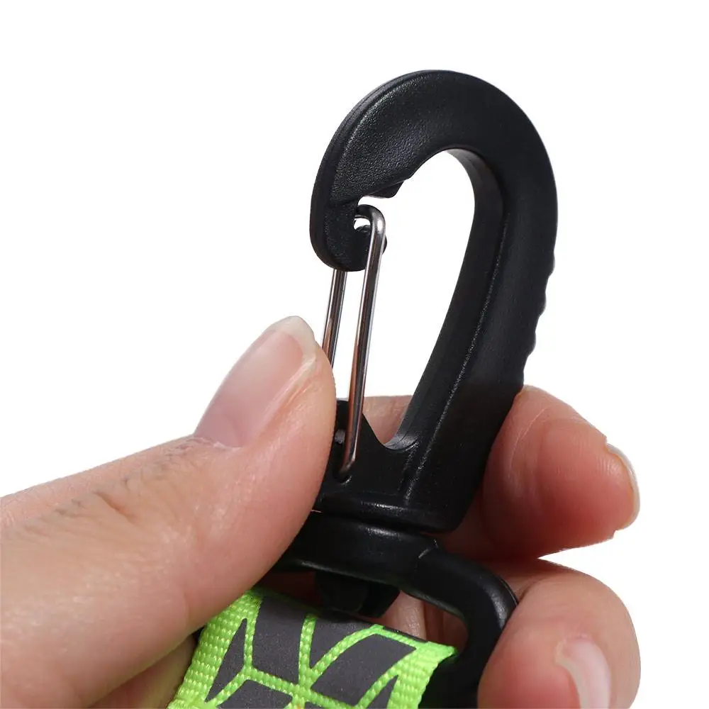 

Reflective Effect Safety Reflector Pendant Multi-functional Lightweight Reflective Backpack Pendant Powerful Night-time