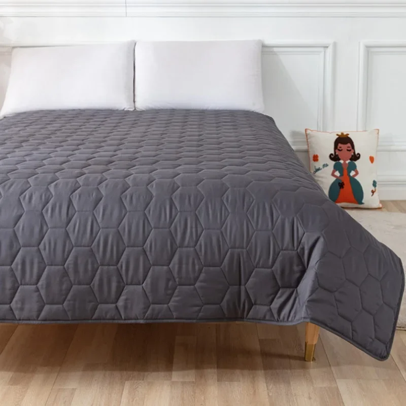 100% Waterproof Bedspread on The Bed King Size Bed Cover Quilted Mattress Pad Washable Mattress Protector for Pet Dog Bed Linen