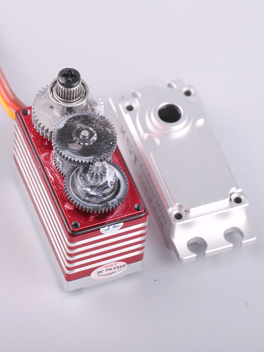 KST X20-8.4-50 V8.0 All Metal Standard Digital High Voltage Servo for RC Car Robot Arm 45KG Boat Helicopter Airplane