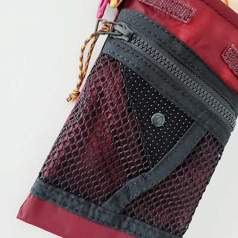 Borsa Tracolla Piccola Telefono Sportiva Unisex - usage example