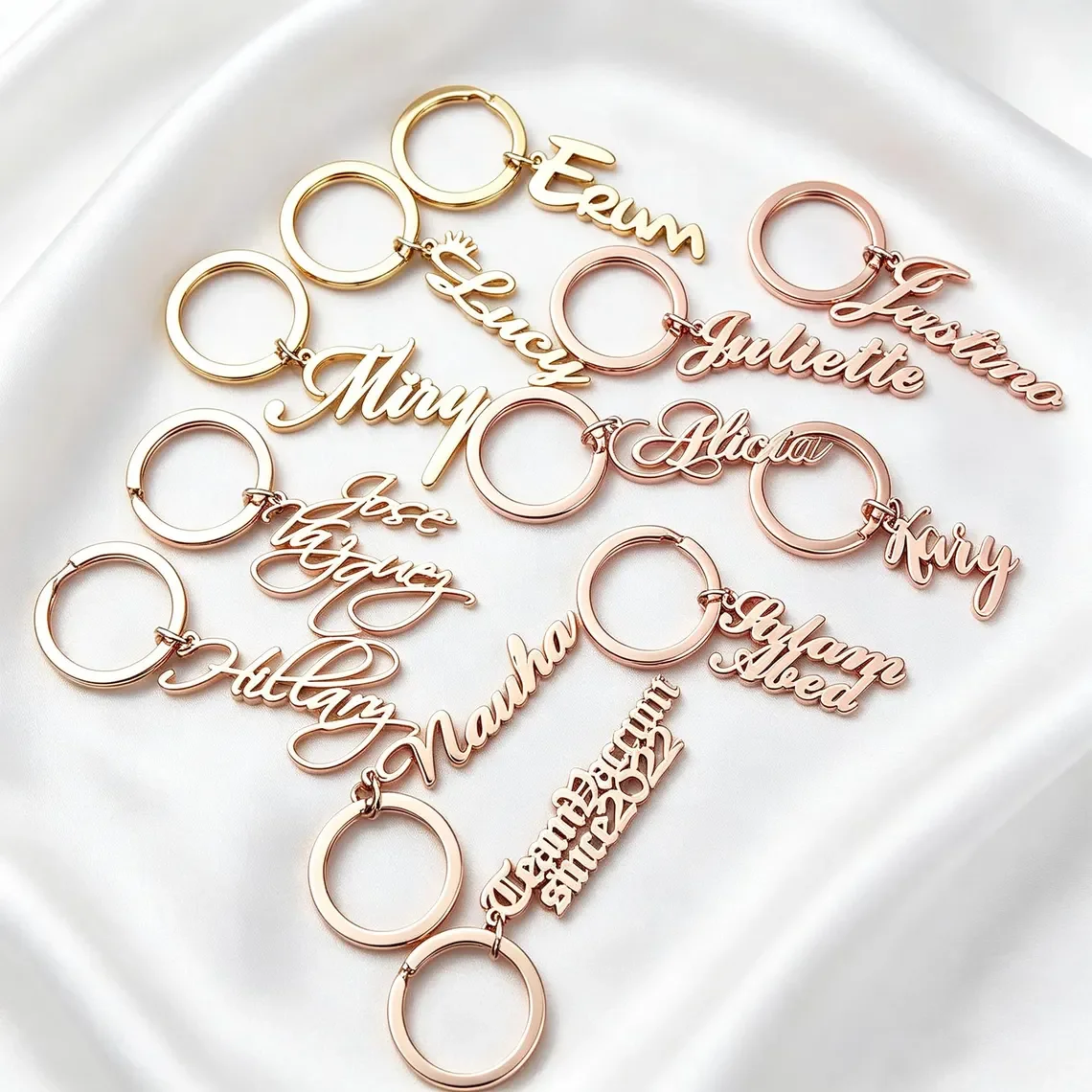 Chaveiro Personalizado com Nome Cortado a Laser - Chaveiro Fofo Banhado a Ouro 18K, Presente de Aniversário, Volta às Aulas ou Presente de Amizade