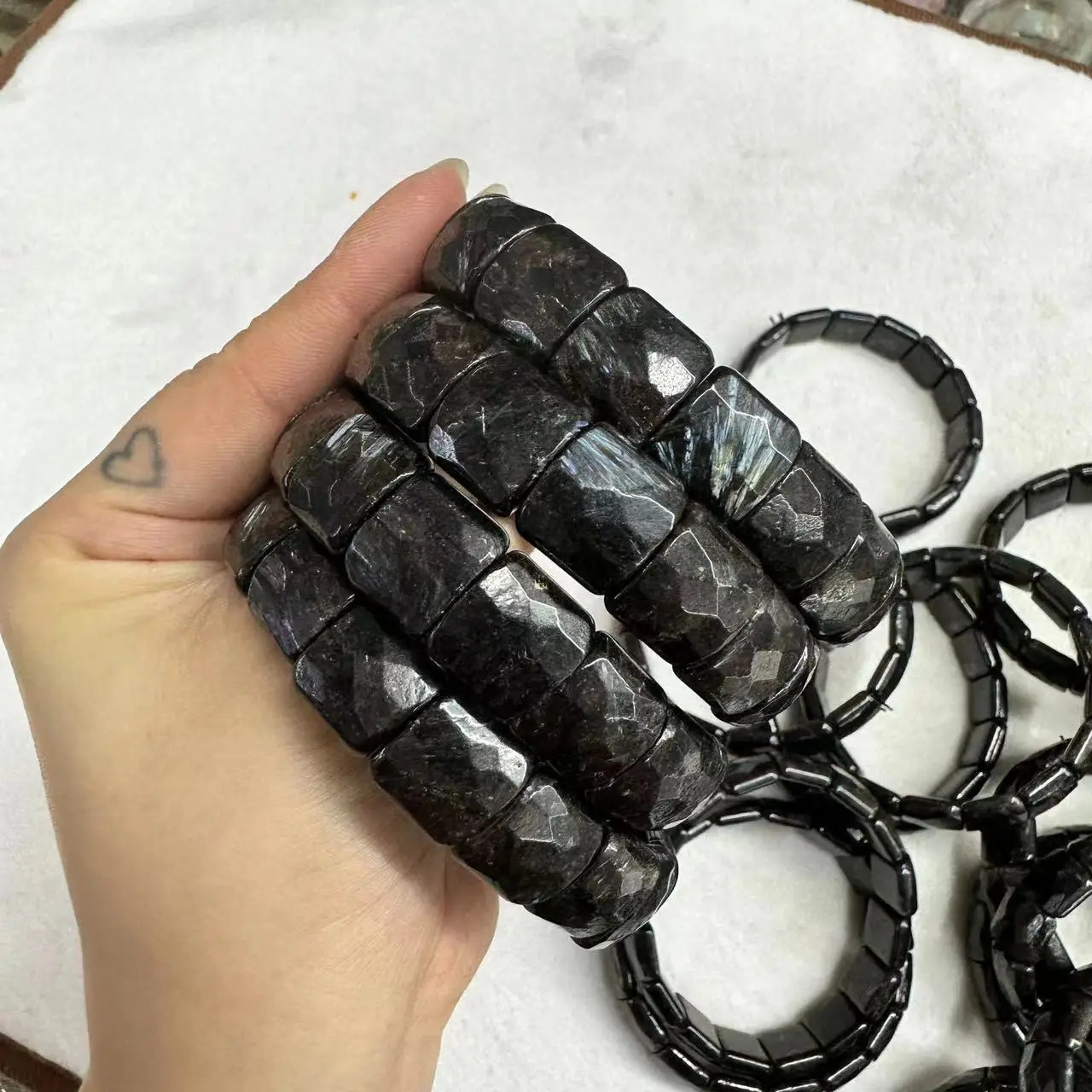 Астрофиллит Hornblende Arfvedsonite Stone Beads около 13*15 мм Браслет Ювелирные изделия из натурального драгоценного камня Браслет для подарка оптом!