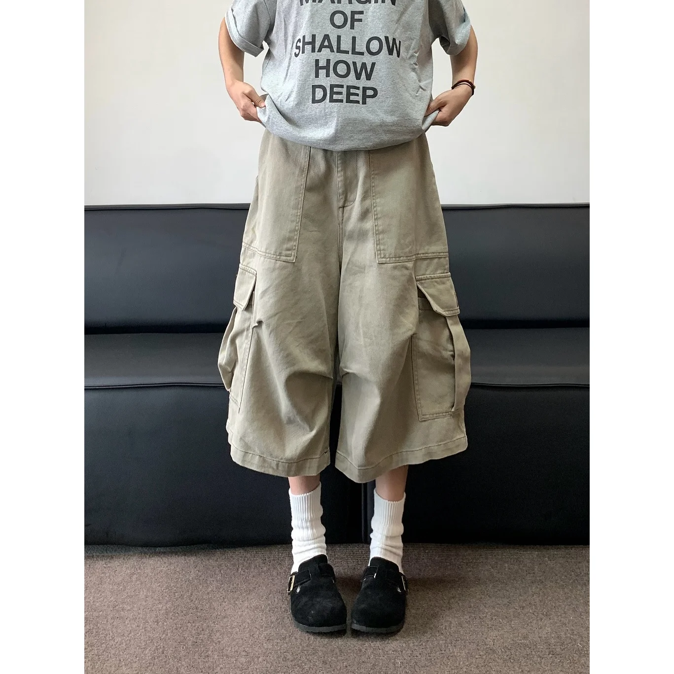 

Summer New American Retro Large Pocket Cargo Capri Pants Men's and Women's Street Casual Loose Straight Wide-leg Shorts