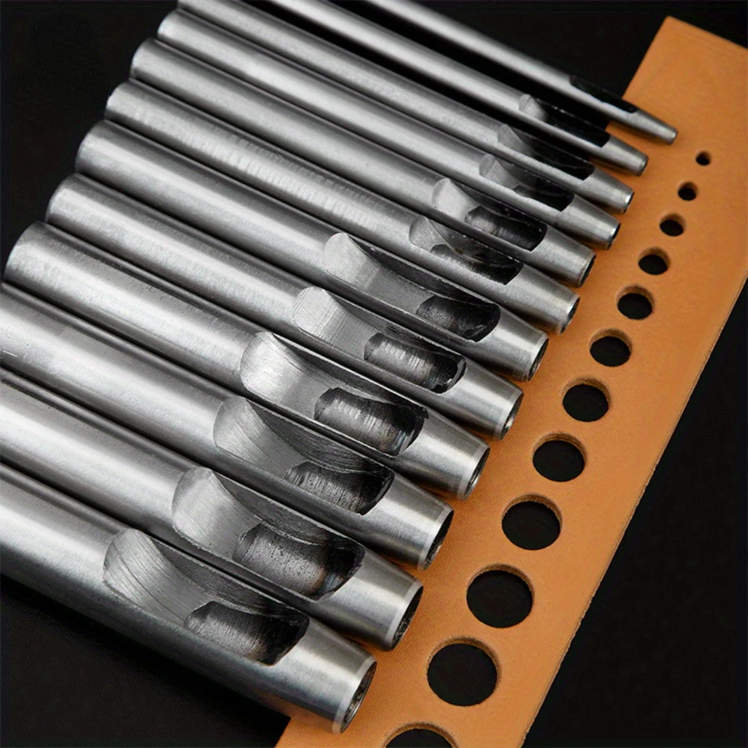 

Kit Hollow Punch Set Round Hole Punch Tool Steel Leather Craft Working for Watch Band, Fabric, Plastics, Gasket Belt