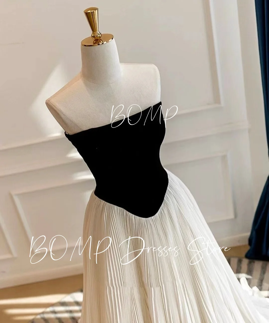 BOMP Abito da cerimonia nuziale con pieghe a contrasto principessa senza spalline A-Line in raso Corea Servizio fotografico Abito da ricevimento nuziale personalizzato