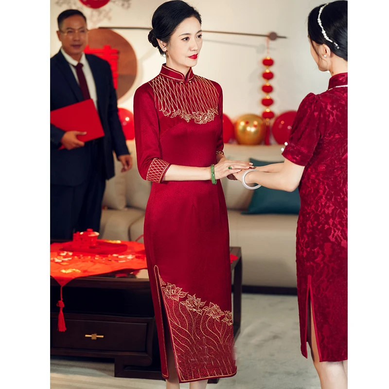 2022 rot stickerei Chinesischen mutter der hochzeit bankett cheongsam langarm herbst engagement party hochzeit bankett kleid