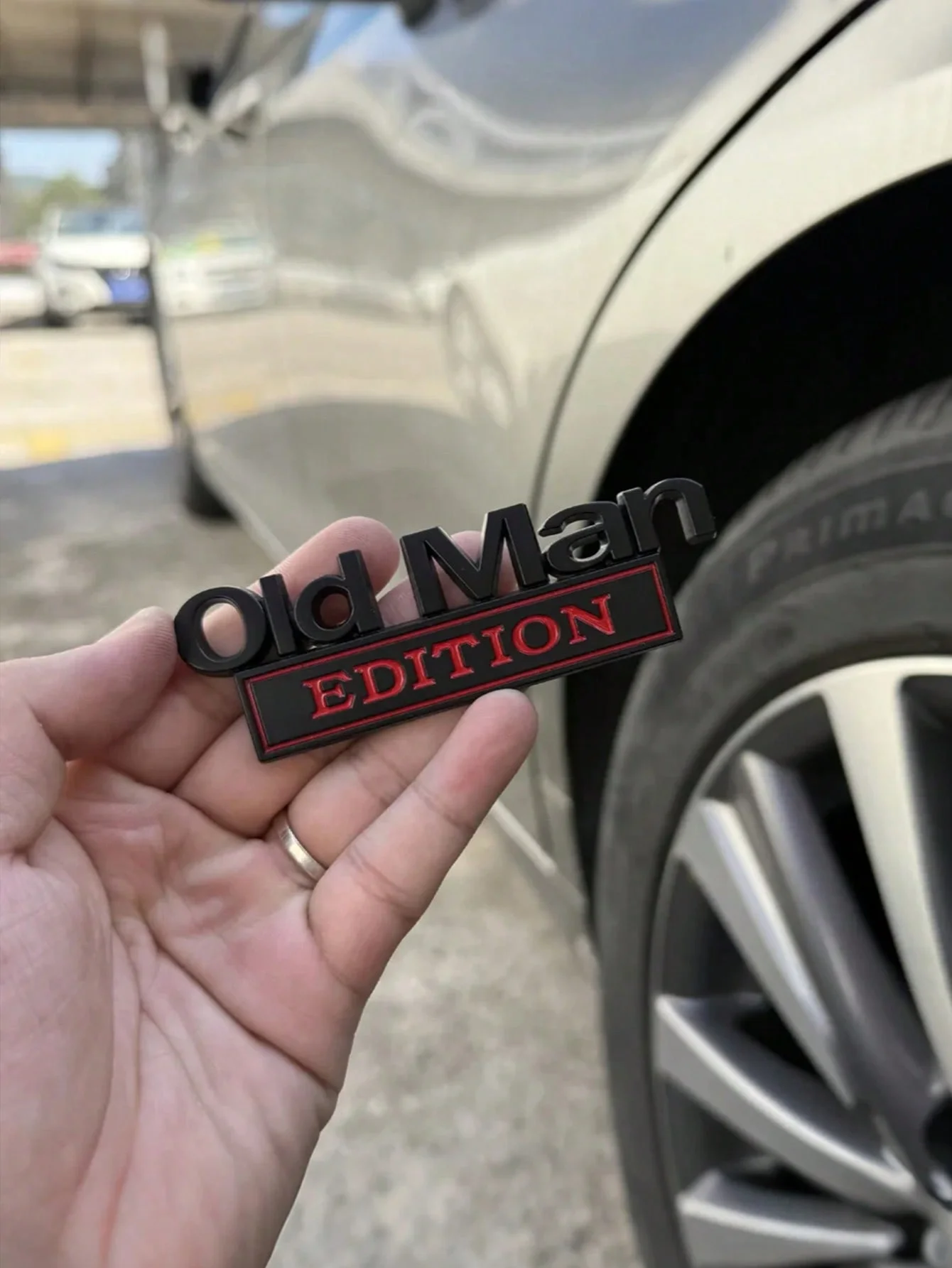 ملصق شارة ثلاثي الأبعاد للرجل العجوز - شعار دراجة نارية لشاحنة سيارة الدفع الرباعي من سبائك الزنك، استبدال ملصق Mudflap المضحك، إصدار الرجل القديم" المعدني