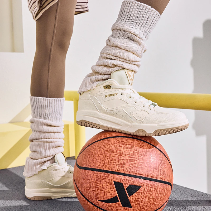 Xtep Yi Xing Cotton Shoes For Women 2024 Winter Durability Sports Shoes Trendy Retro Comfortable Stability Sneakers 876418370009