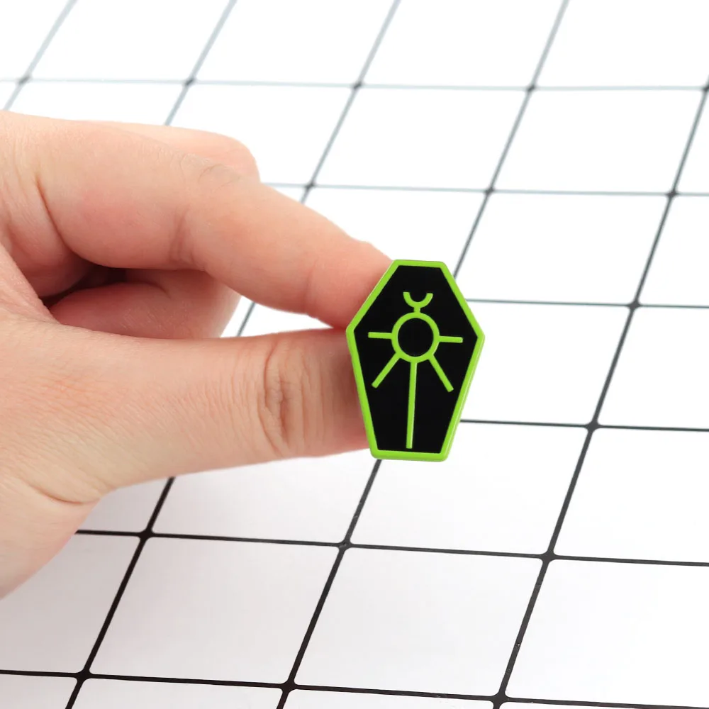 Necron-Logo Emaille-Pin Gotischer Sarg Ankh-Brosche Necrontyr-Zubehör Alien Mechanische Rasse Desktop-Strategie Gamer-Fans Geschenk – Detail 4
