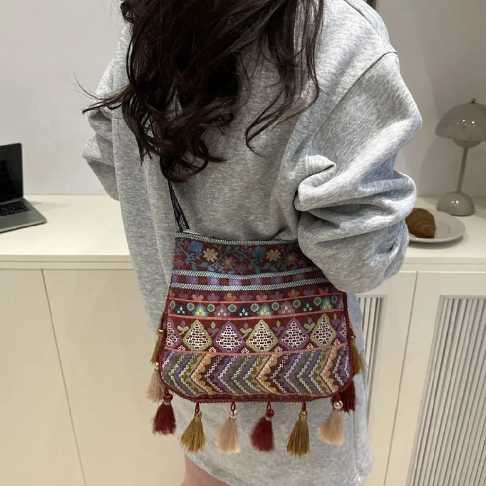 

Винтажная тканевая сумка через плечо в этническом стиле с принтом, ретро-сумка с кисточками, вместительная сумка-мессенджер в богемном стиле для путешествий