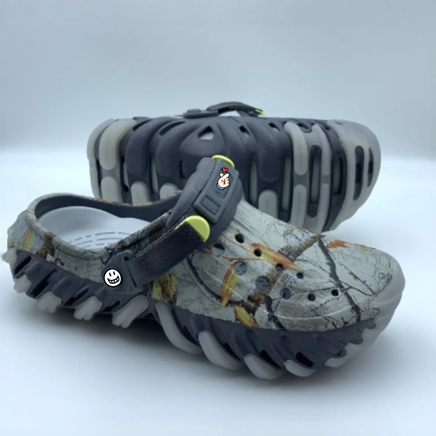 Anime Demon Slayer Pattern Platform Clogs Camo Plaid Print Non Slip Chunky Sole Garden Sandals Fashion Street Wear Slip On Hole