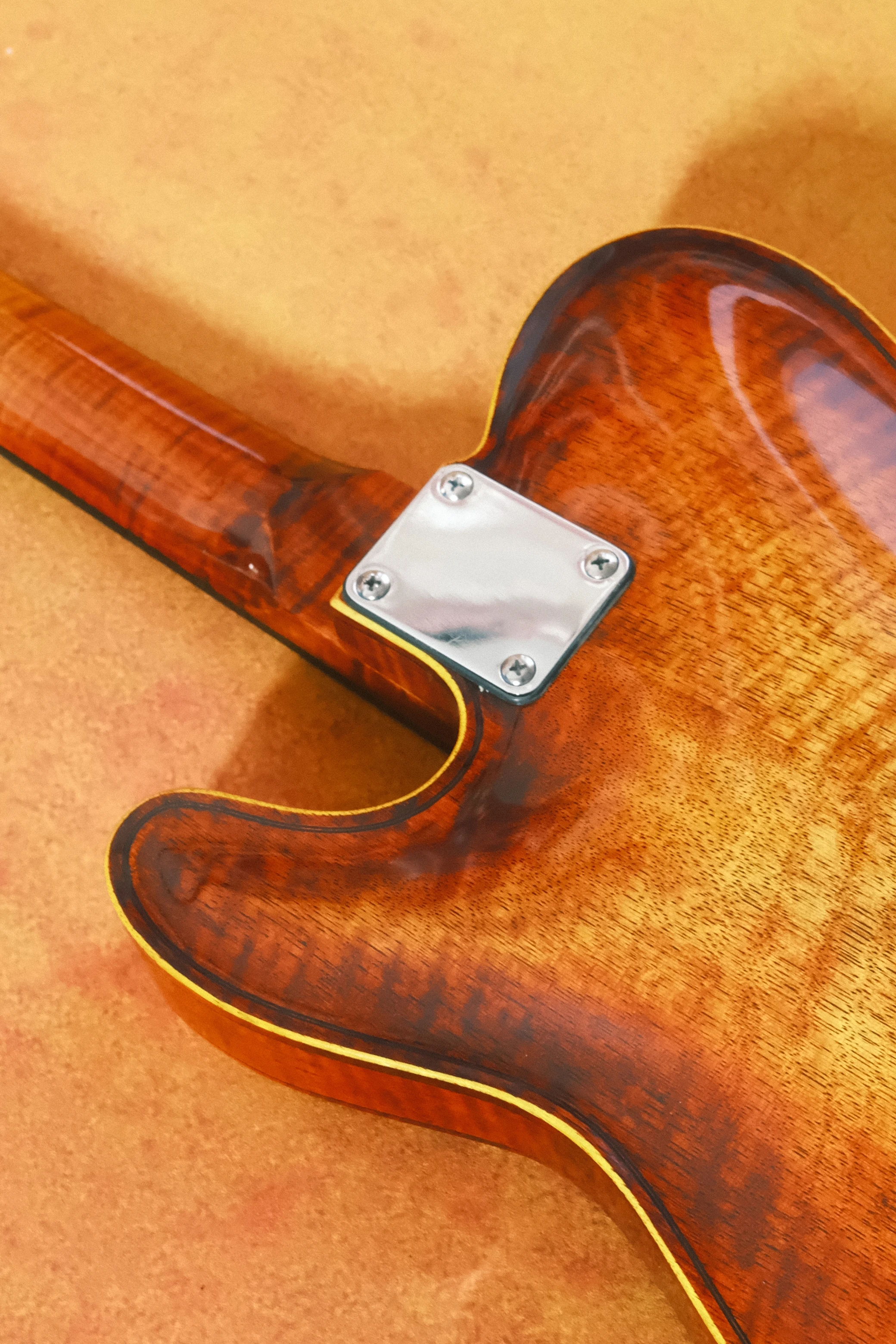 Handcrafted Carved Archtop Hollow Body Electric Guitar Solid Spruce Top Maple Back Mahogany Neck Ebony Fingerboard Jazz Guitar view 5