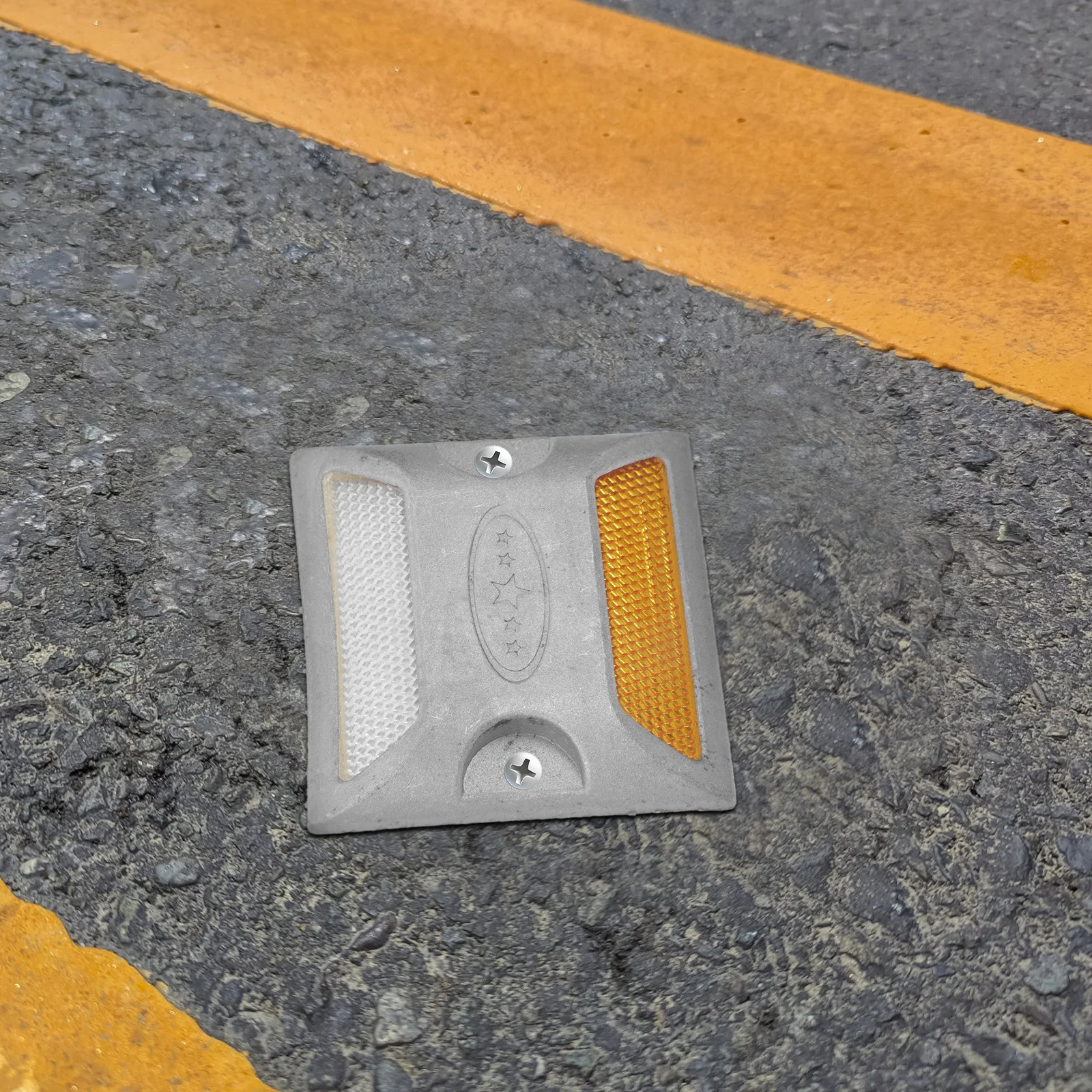 Aluminum Road Studs Reflective Driveway Markers For Highway Safety Road Visibility Night Driving Traffic Guidance Roadside