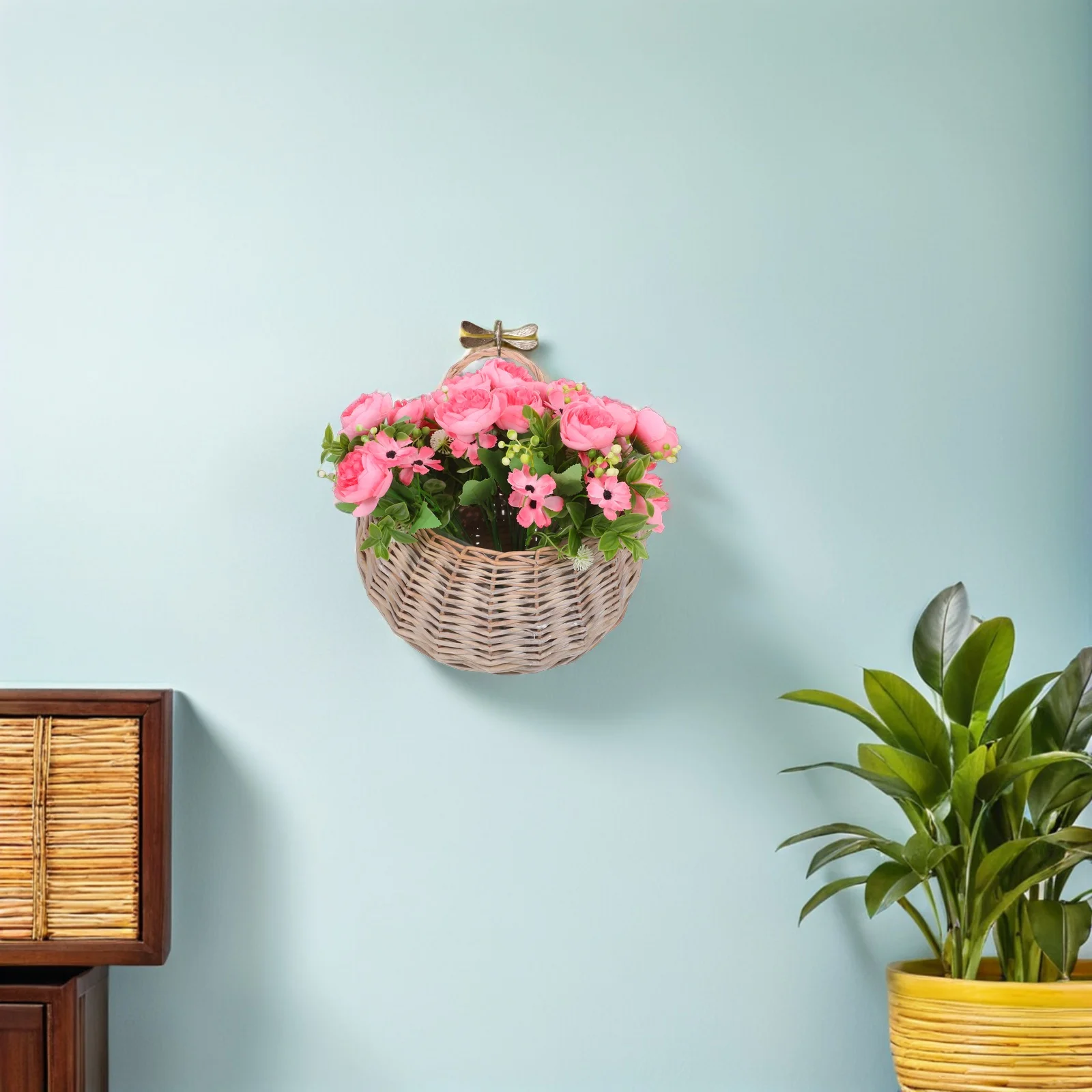 

Wicker Handwoven Wall Basket Plastic Liner Hanging Front Door Vegetable Keeper Garlic Organizer Flower Planter