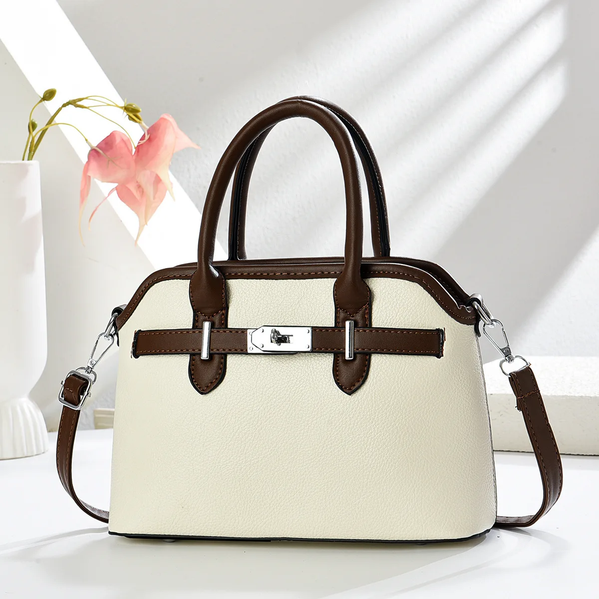 

Minimalist Shell Bag for Women - Stylish, Luxury, Unique Design, Versatile Trendy Shoulder/Crossbody