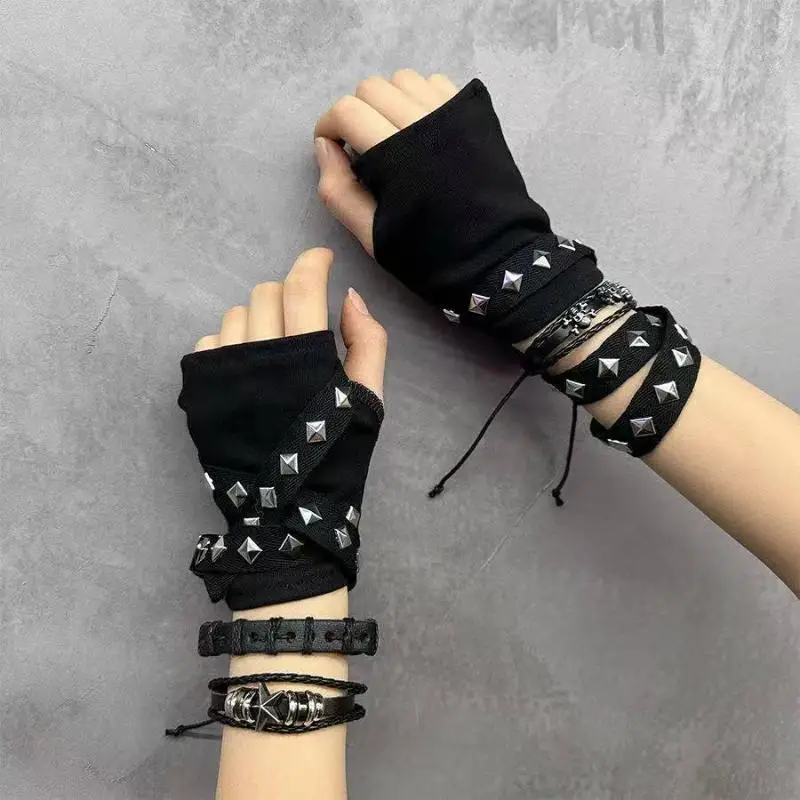 Y2K ゴシックパンク指なし手袋女性のためのリベットオーバースリーブ黒カフコスプレヒップホップファッション衣装アクセサリーストリートウェア