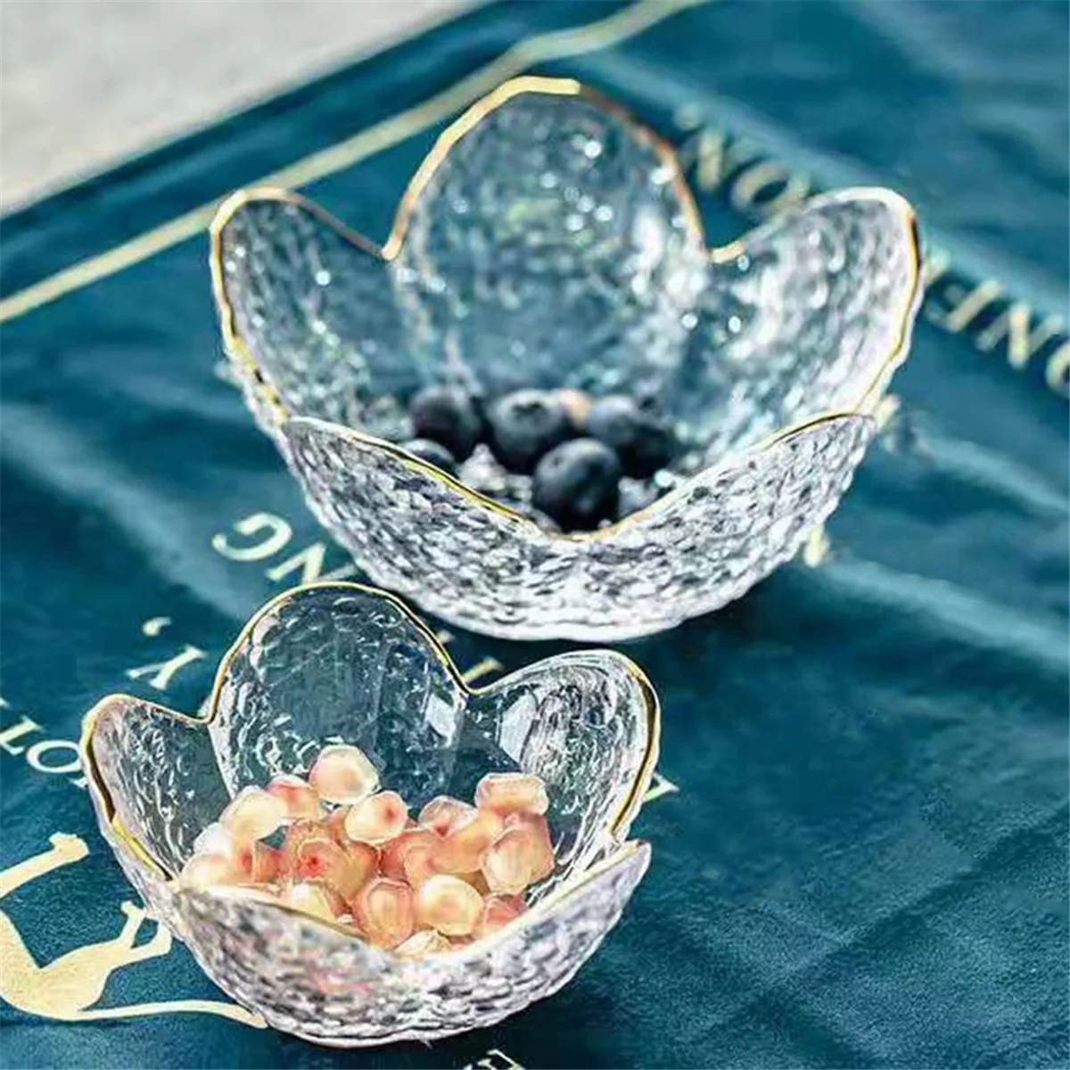 

Glass Jewelry Tray Jewelry Tray,Elegant Flower Design, with Phnom Penh, Very Suitable for Placing Rings, Keys and Babies