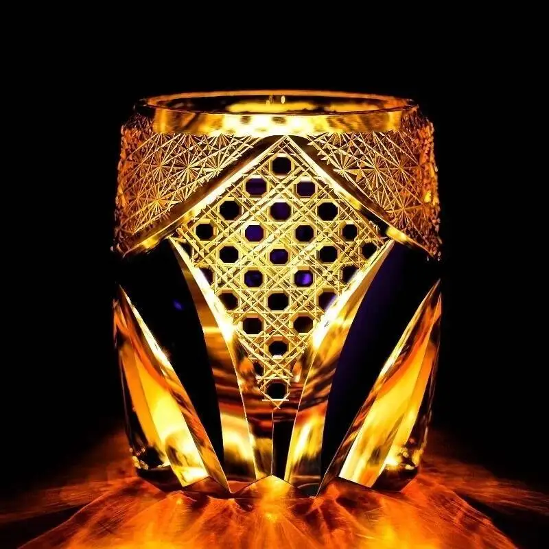 

Japan Black Warrior Armor Edo Kiriko Whiskey Glass Hand Engraved Amber Crystal Brandy XO Rock Wine Snifter Whisky Cup for Gift