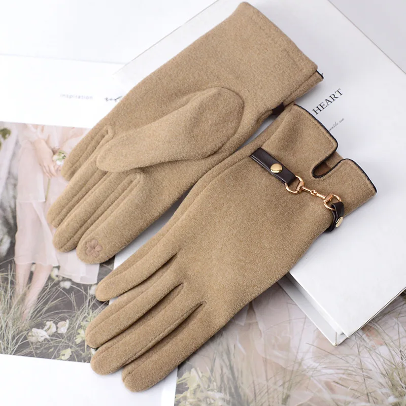 Fashionable Women Gloves for Cycling Women Winter Retro Touch Screen Gloves To Keep Warm While Driving Windproof and Coldproof