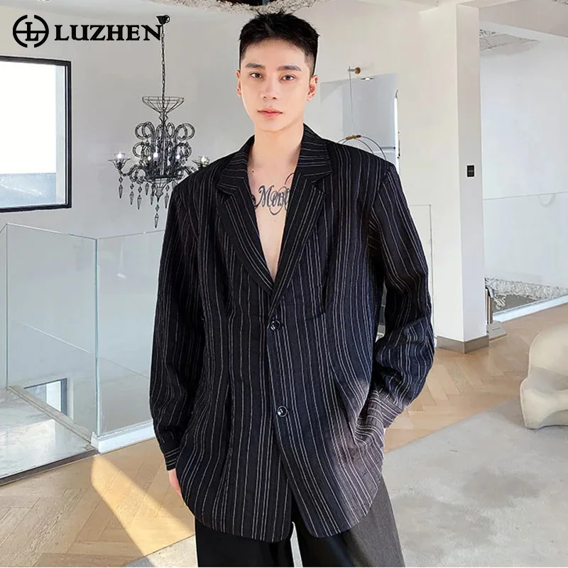 

LUZHEN 2025 New Luxury Elegant Stripe Textured Cross Placket Blazer Coat Men's Fashion Handsome Temperament Casual Jacket JY3649