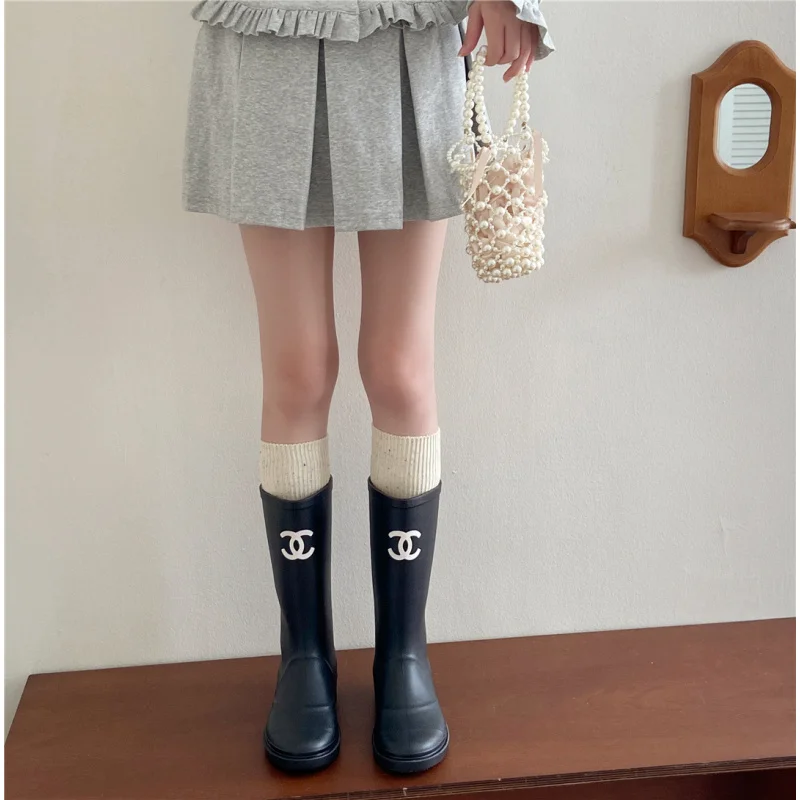 

Autumn Winter New Double Needle Thick Thread Cotton Dot Yarn Vertical Striped High Tube Calf Socks College Style Milk White Knee