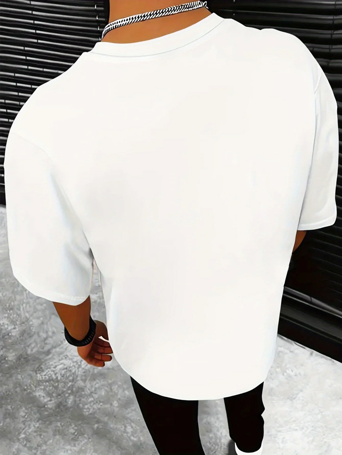 تي شيرت رجالي صيفي 100 قطن كاجوال رياضي فضفاض بنمط وردة حمراء مطبوعة برقبة دائرية وأكمام قصيرة