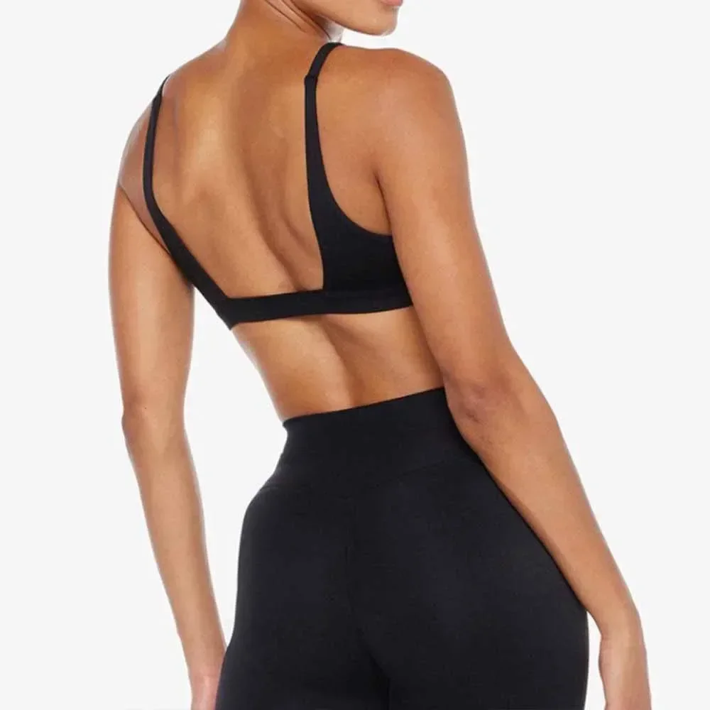 Conjunto de entrenamiento para mujer, pantalones delgados de cintura alta, sujetador de Yoga a prueba de golpes, 22