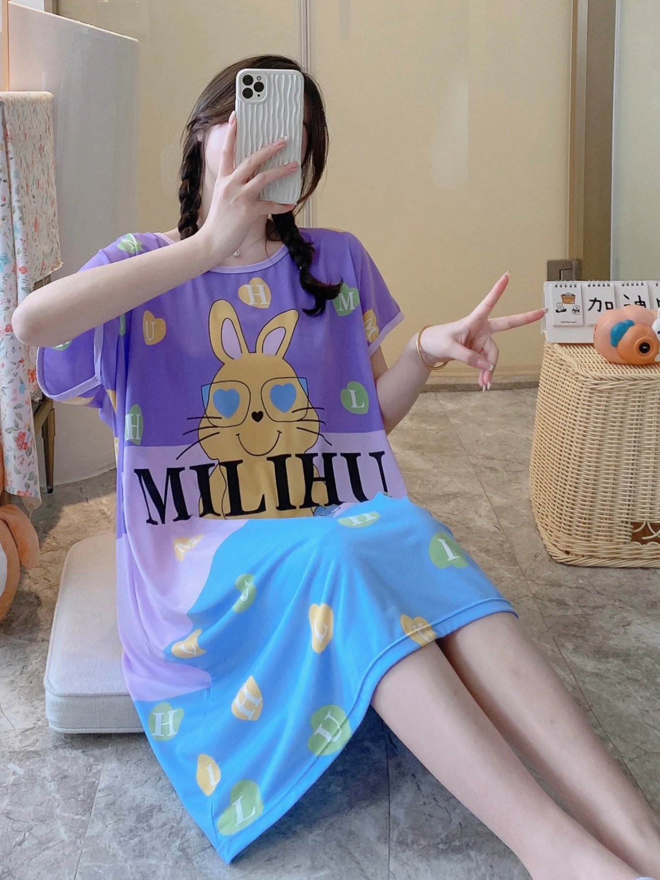 Cartoon Purple Rabit Lounge-Kleider, bequemes, süßes, kurzärmliges Kleid mit Rundhalsausschnitt, Loungewear und Kleider für Damen – Detail 3
