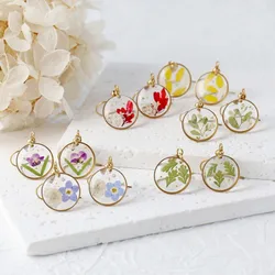 Elegant Small Round Earrings With Dried Flower Jewelry Handmake Epoxy Resin Pressed Flower Earrings Wholesale Custom Accessories