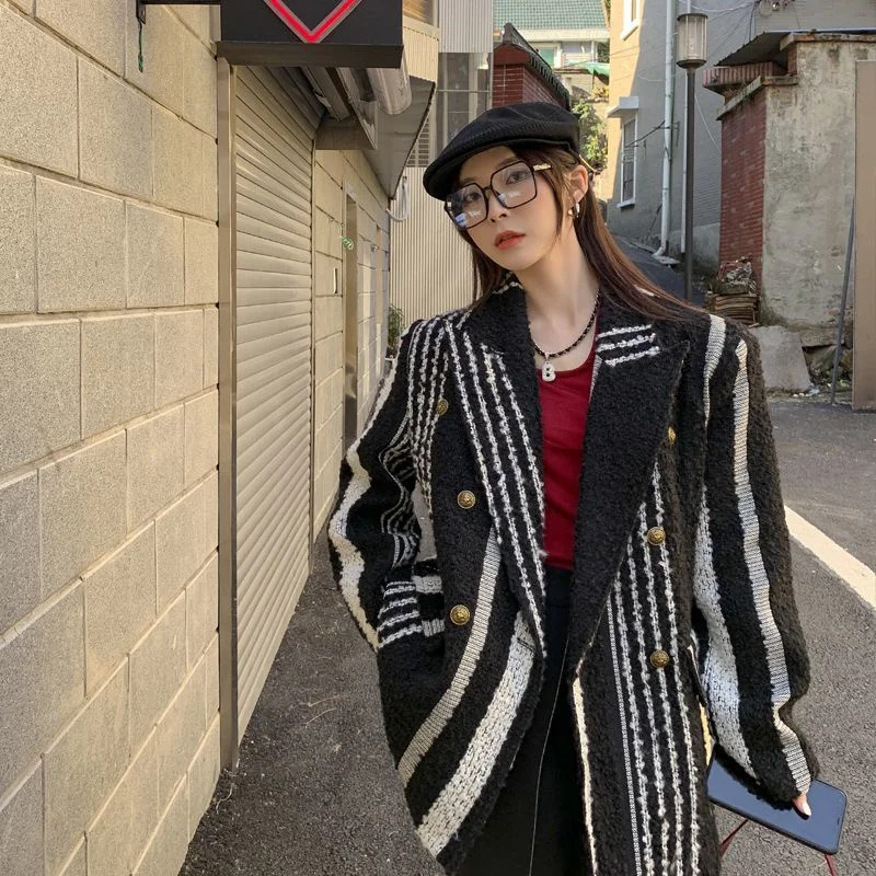 2023 Autumn Winter New Mixed Color Stripes Personality Jacquard Temperament Tweed Coat ins Network red Trend Female Coat Commute